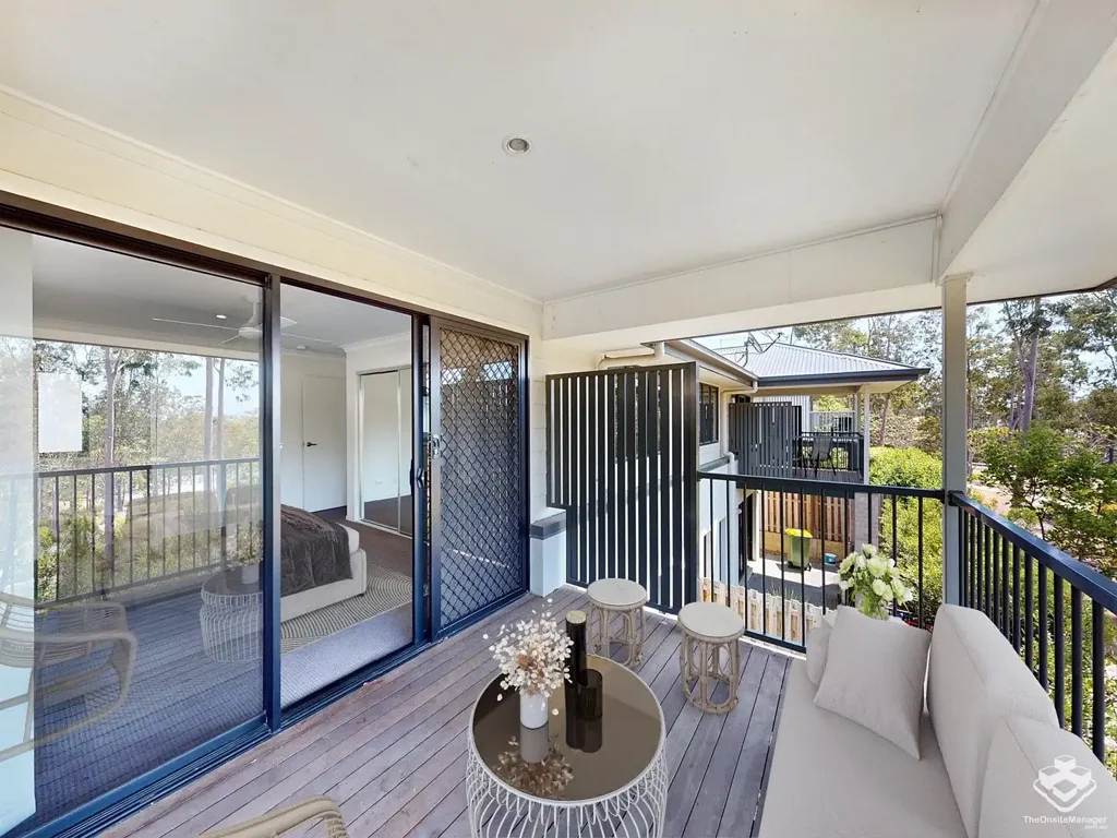 3 bedroom 2 level townhouse