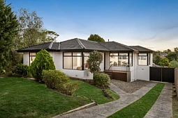 21 Harry Street, Doncaster East