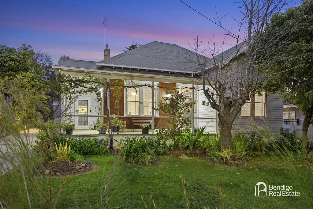 Bendigo 3બેડરૂમ A Rare Central Bendigo Offering.