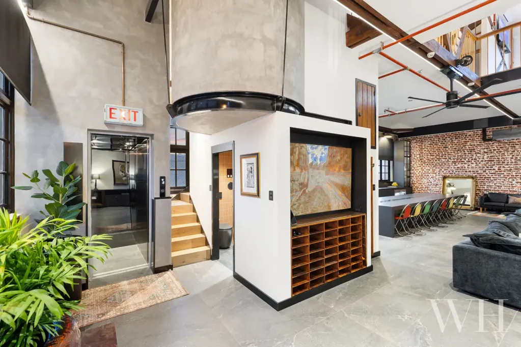 Fremantle 2Kwarto Remarkable 'New York Style' Warehouse Conversion in Iconic West End Location