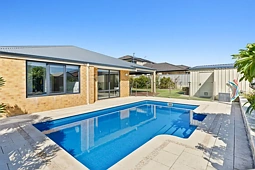 16 Bayeux Avenue, Port Kennedy