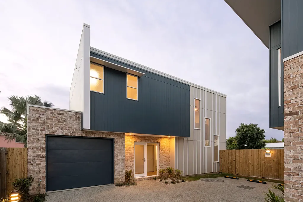 Scarborough 3房  COASTAL TOWN HOME WITH PLUNGE POOL