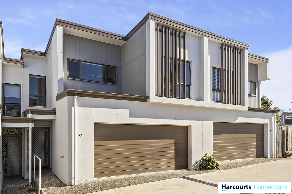 Parkinson 4 Bedroom Built in 2021 - Versatile Townhouse for Living or Investing - Parkinson!