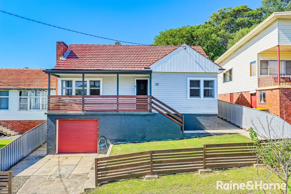 Beautifully renovated 3-bedroom home