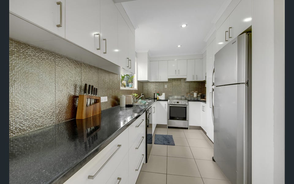 12 CURLEW DR, NEW AUCKLAND QLD 4680, 0 chambres, 0 salles de bain, House