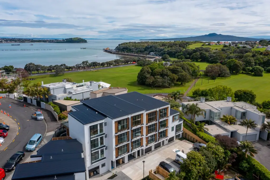 Orakei 4ਬੈੱਡਰੂਮ Prime Location + Lifestyle