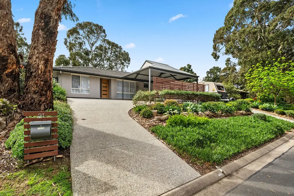 Aberfoyle Park 3બેડરૂમ Fully Renovated Family Entertainer with Incredible Outdoor Living