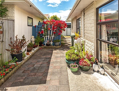 19B Fergusson Street, Springvale, 2 Kuwarto, 1 Banyo, Townhouse