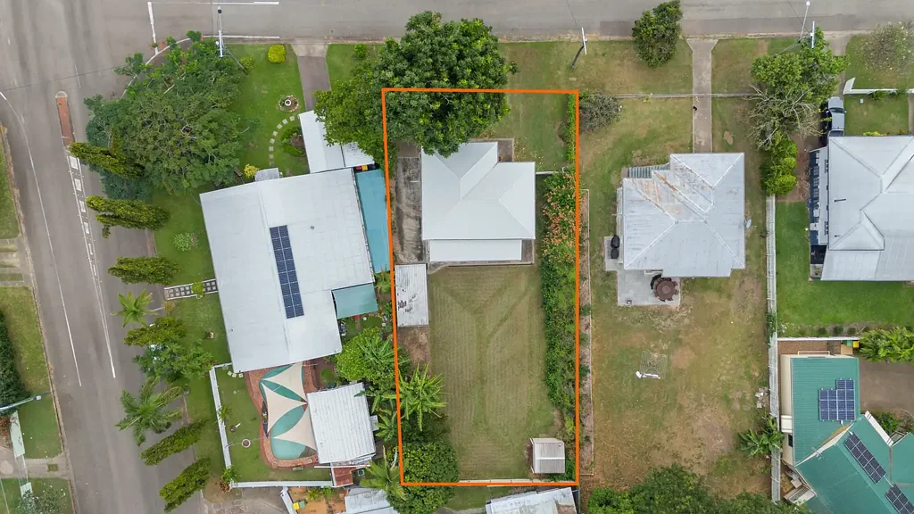 Mundingburra 3બેડરૂમ Room for a granny flat and so much more, opportunity plus property