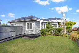 296 Hillsborough Road, Hillsborough