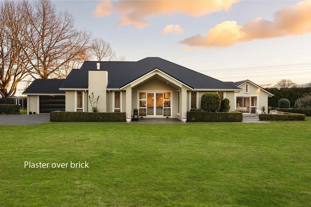 Leamington 4 Bedroom Your next chapter: Country living on town boundary