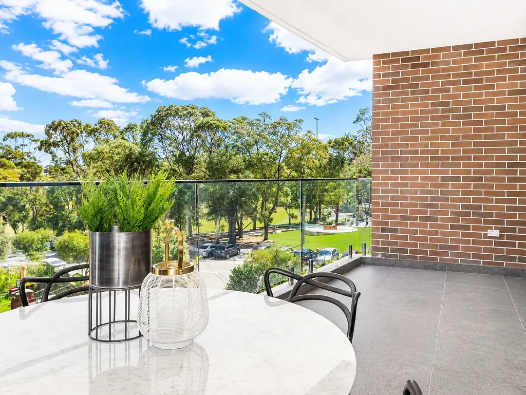 Leafy Parkside Living in a Modern Boutique Residence