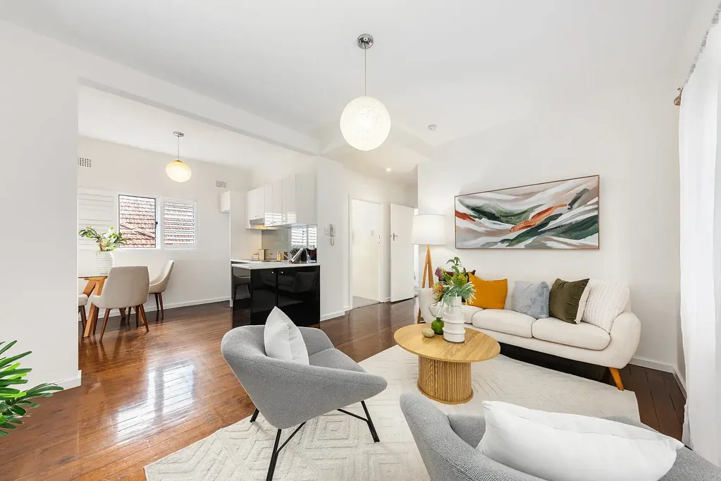 Kirribilli 2Habitaciones North Facing Boutique Art Deco charm, prime harbourside location
**PARKING FIRST IN FIRST SERVED**