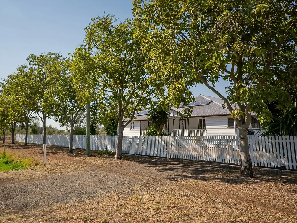 2 - 4 South Street, Roma, QLD 4455