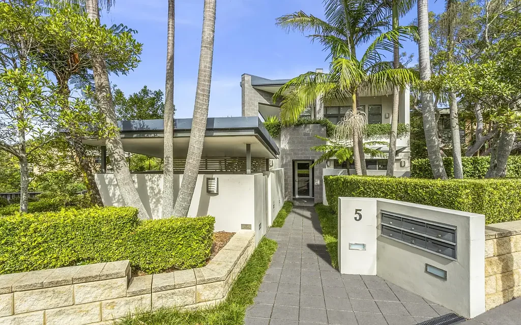 Avalon Beach 3ห้องนอน Rare Coastal Treasure -  Sunlit Single Level Retreat In Exclusive Over 55�s