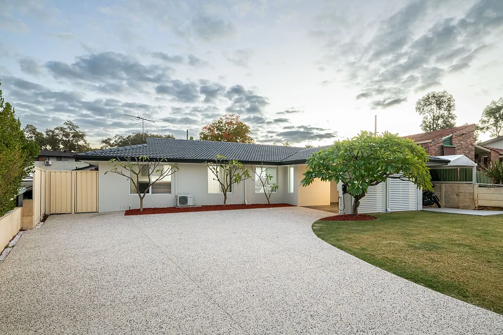 33 Felstead Crescent, Hamersley, WA 6022
