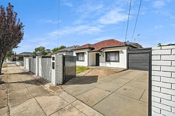 19 Streeters Road, North Plympton