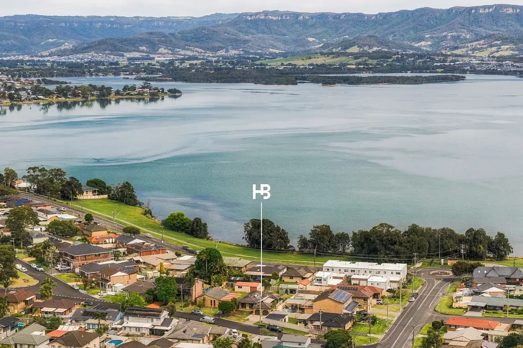 Mount Warrigal 3ਬੈੱਡਰੂਮ By The Lake Living.