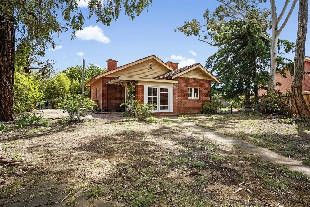 Braddon 3chambre Braddon Heritage Character With So Much Potential!