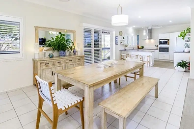 Beachmere 4 Slaapkamer YOUR PEACEFUL BAYSIDE ESCAPE AWAITS