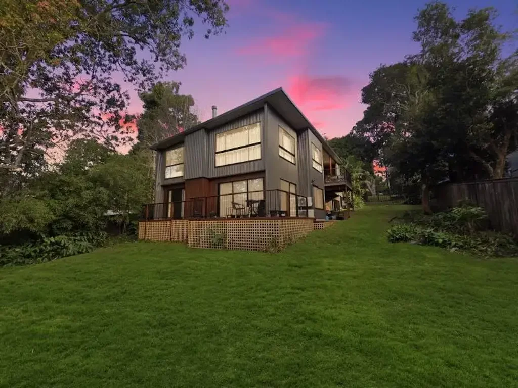 Springbrook 3 Bedroom Modern Dual-Living Retreat in the Heart of Springbrook