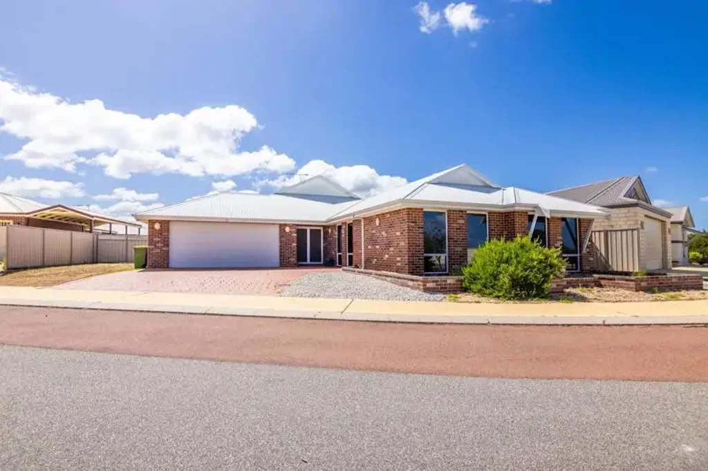 17 Parakeet Bend, Jurien Bay, WA 6516