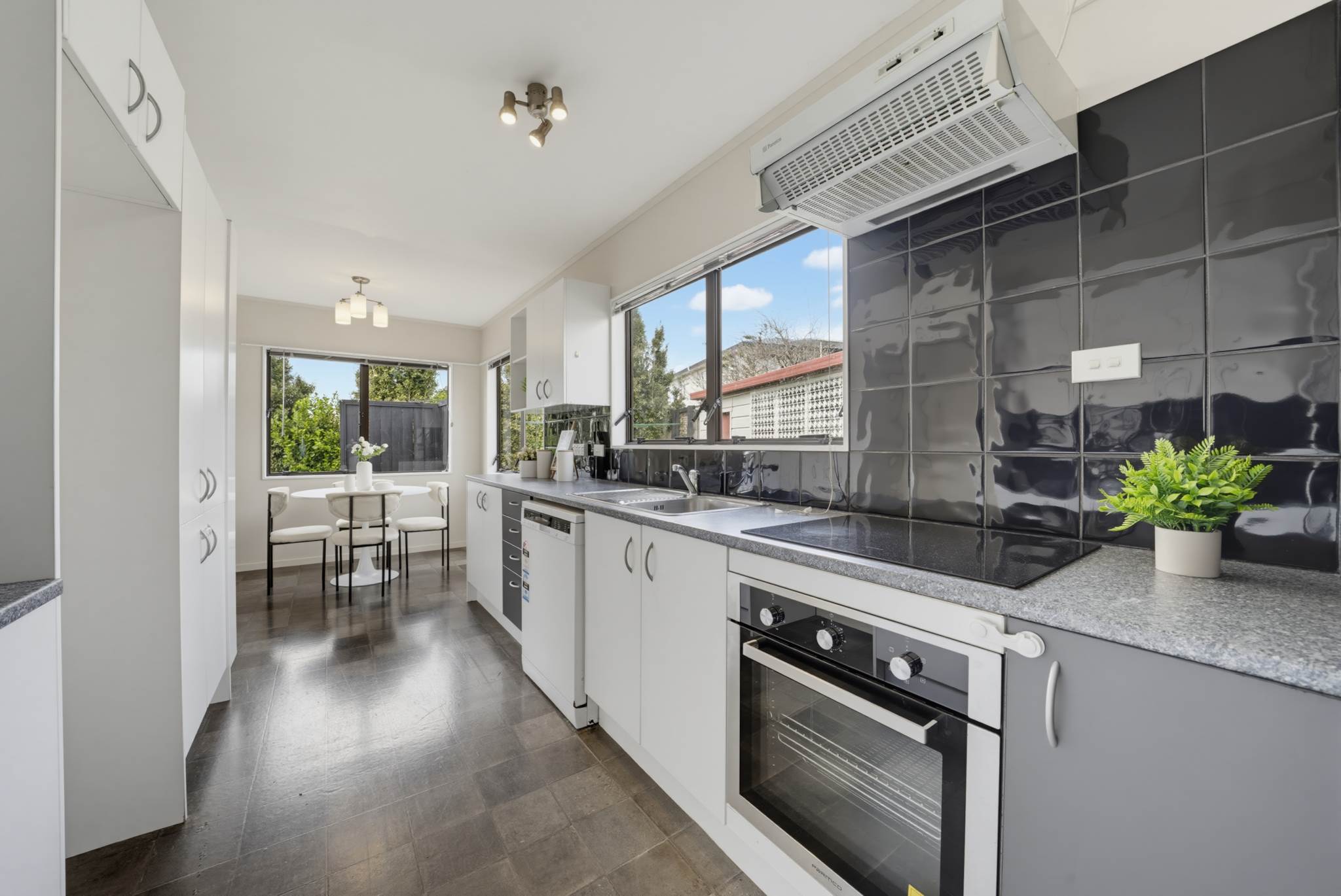 15 Hassan Drive, Massey, photo 4
