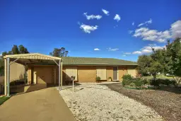 6 NORRIS CT, Deniliquin