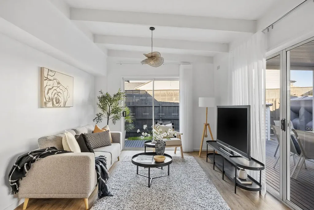 Frankston 3બેડરૂમ Reimagined Cottage Brilliance in the Heart of Frankston
