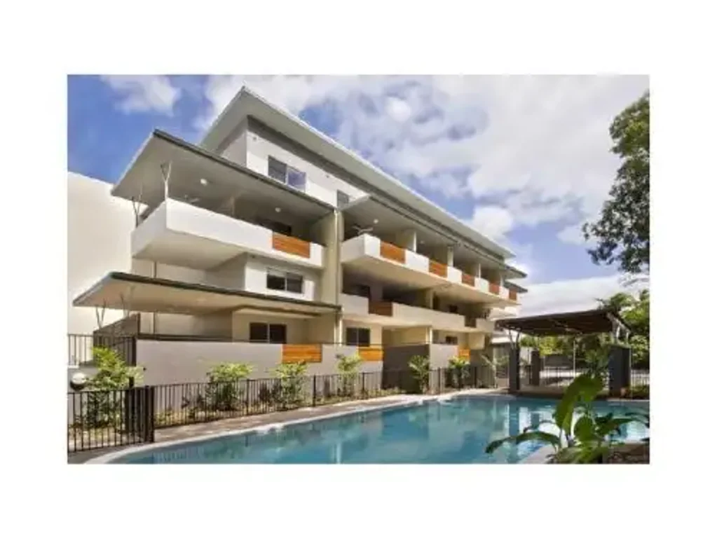 STUNNING 2 BED 2 BATH APARTMENT
