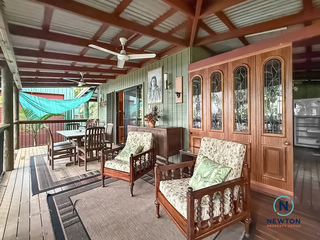 Furnished Coastal Retreat Close to the Beach