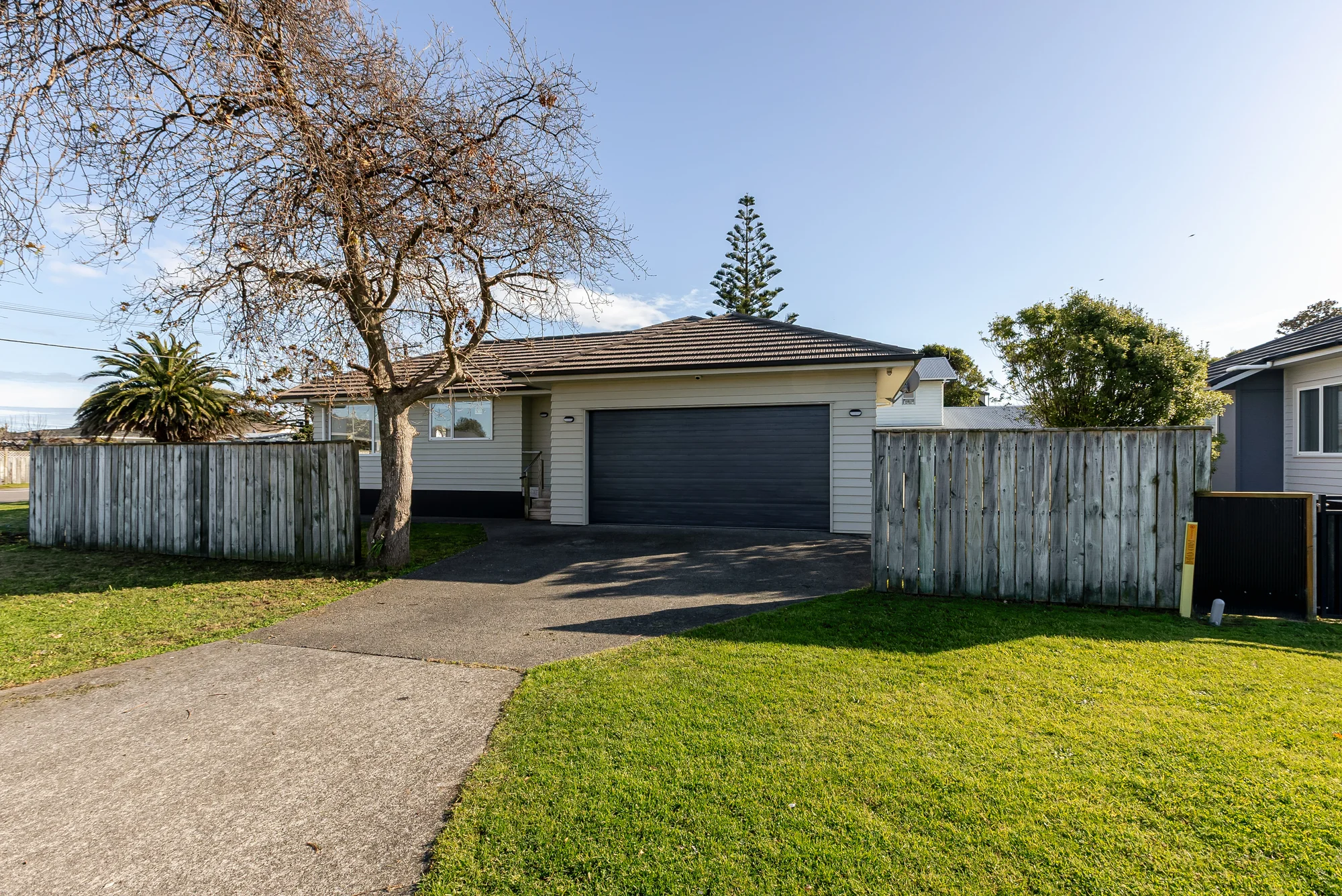 Paraparaumu Beach 3कमरा Sun-Soaked Coastal Living