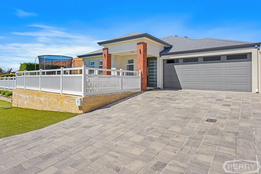 15 Possum Drive, Wannanup, WA 6210