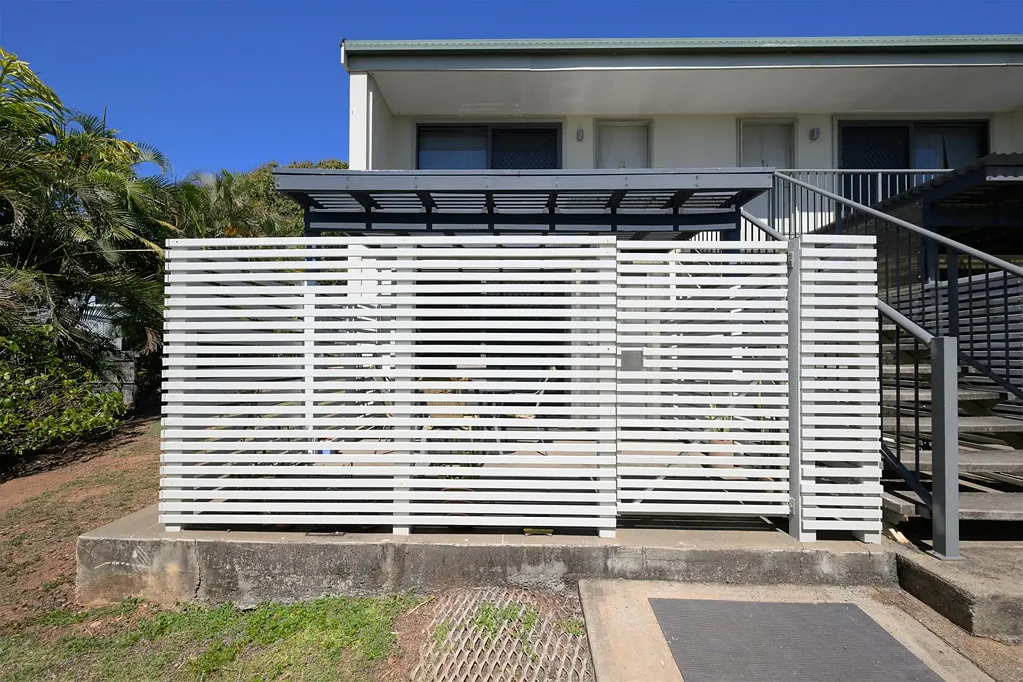 West Gladstone 1બેડરૂમ Modern, Furnished Ground Floor Unit!