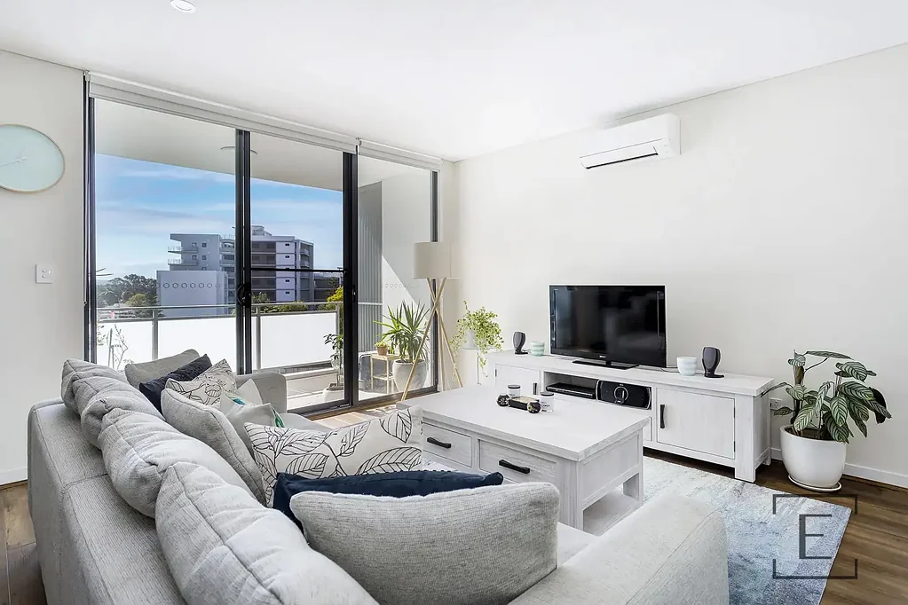 Spacious One Bedroom In Homebush!