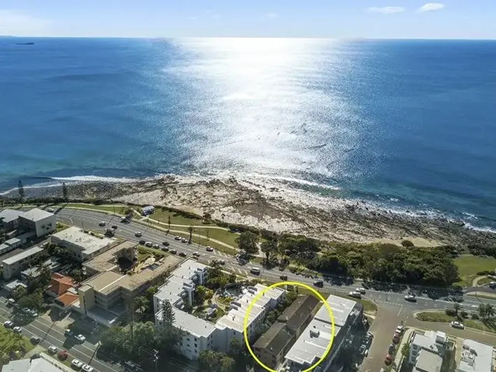 Sun, Sand & Style in the Heart of Alexandra Headland!