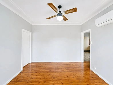6 Durham street, Minto, NSW 2566, 3房, 1浴, House