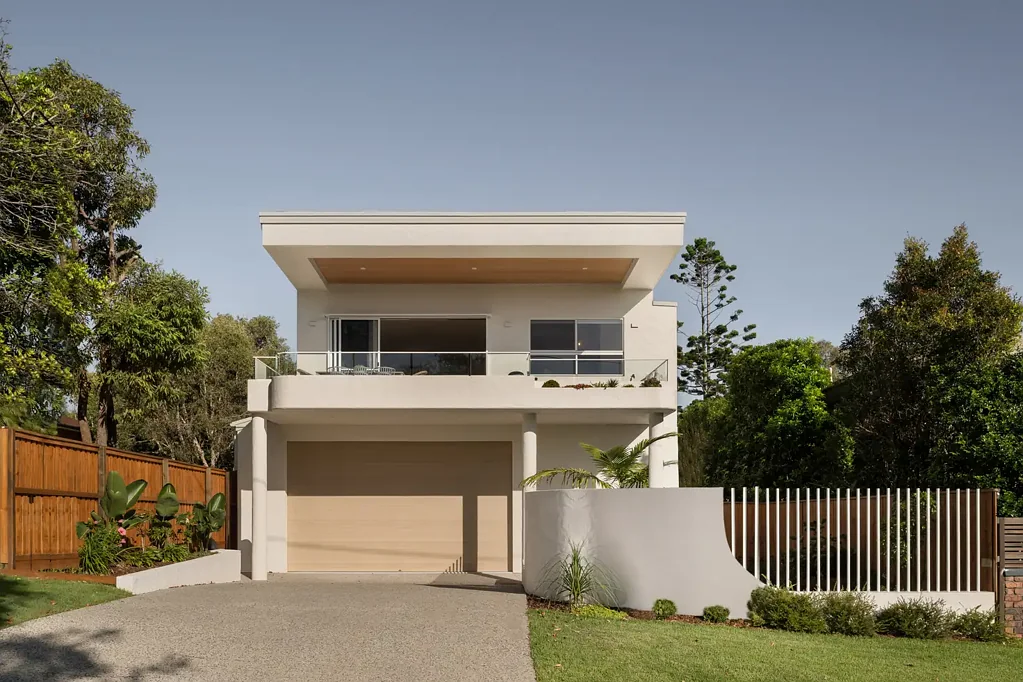 Shelly Beach 4 Slaapkamer Stunning Bespoke Build, One Block to Shelly Beach!