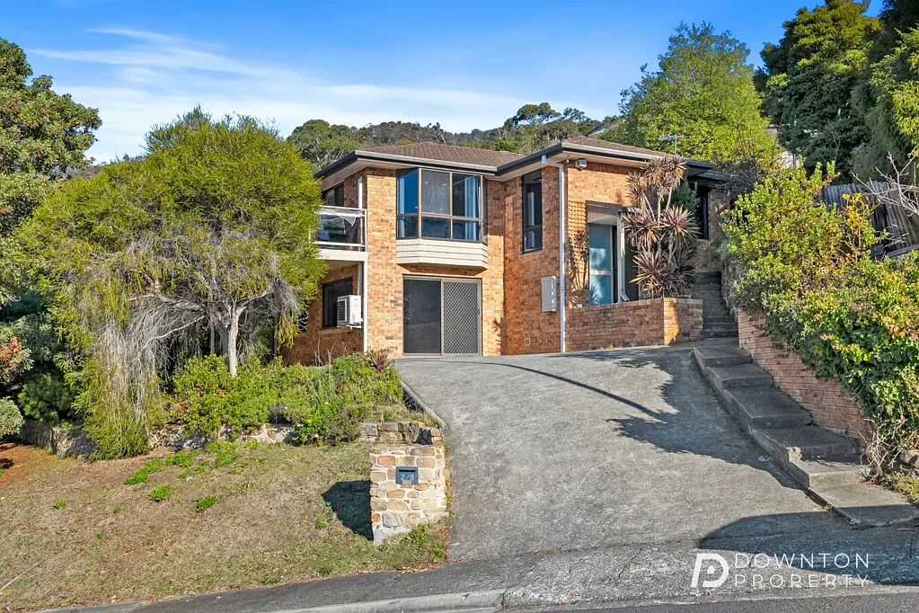 2/8 Dooleys Avenue, Rosetta, TAS 7010