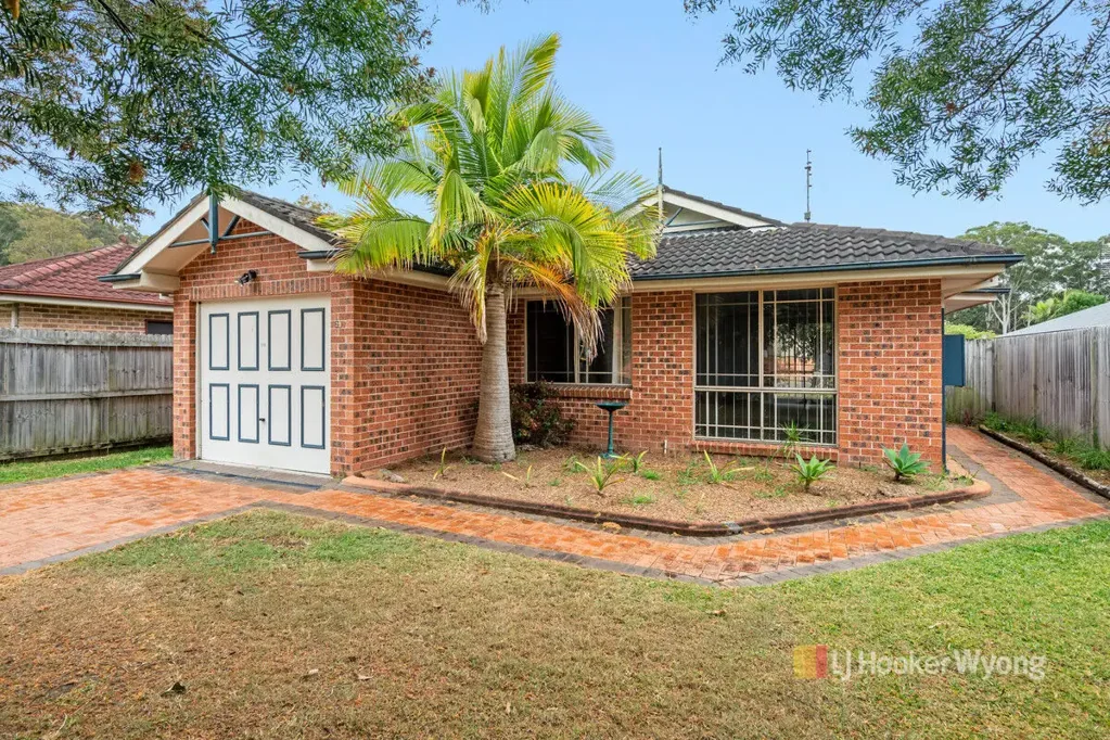 Tuggerah 3બેડરૂમ Comfortable Living with Exciting Potential