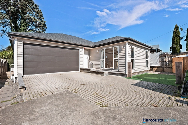 25A Larnoch Road, Henderson, Henderson, Waitakere City
