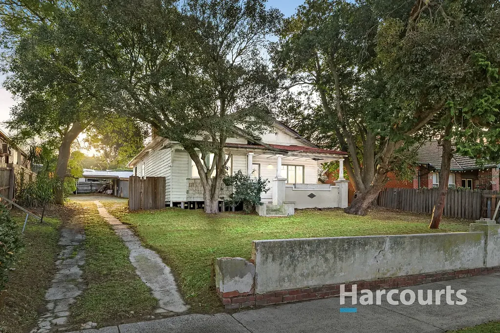 Oakleigh 3Phòng ngủ A Timeless Californian Ready for Its Next Chapter
