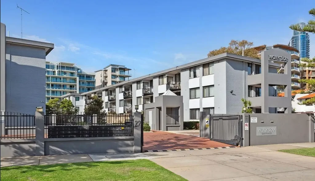 Views of the Swan River and Kings Park. - VIEWING MONDAY 13/07/2026 4.45PM - 5.00PM