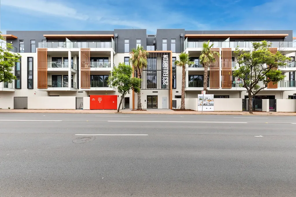 Luxurious Residence in the Glenunga International High School Zone!