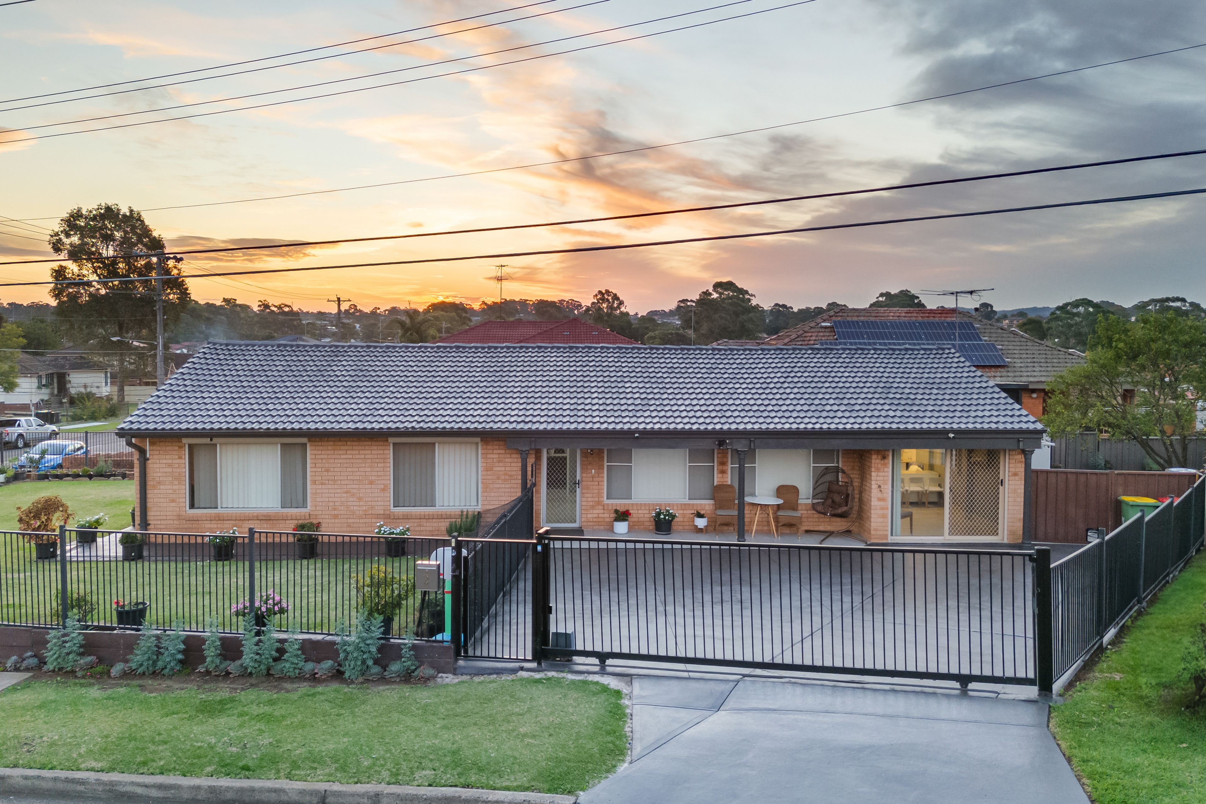 2 BELVEDERE ST, MOUNT PRITCHARD NSW 2170, 0 rūma, 0 rūma horoi, House