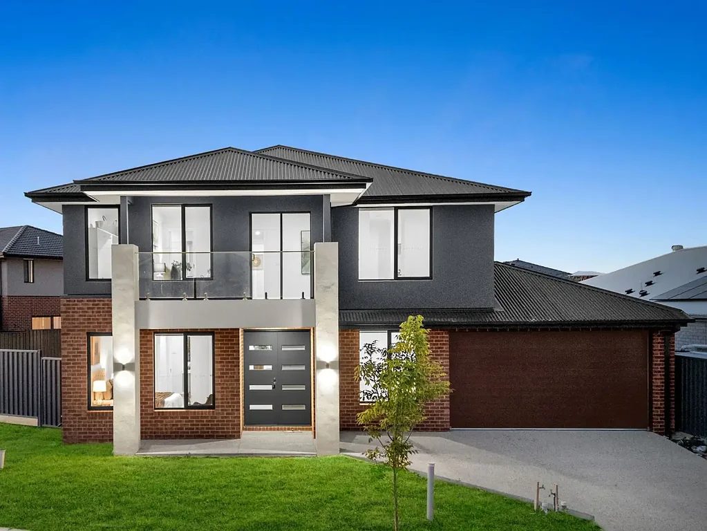 Clyde North 5房  The Brief: Grand Family Luxury in Prestigious Five Farms Estate – 681sqm of Exceptional Living with 5 En-suites.