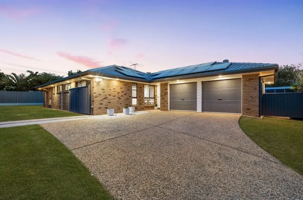 Bray Park 3房 静街中的家庭舒适与户外娱乐 Family Comfort with Outdoor Entertaining in a Quiet Cul-de-Sac