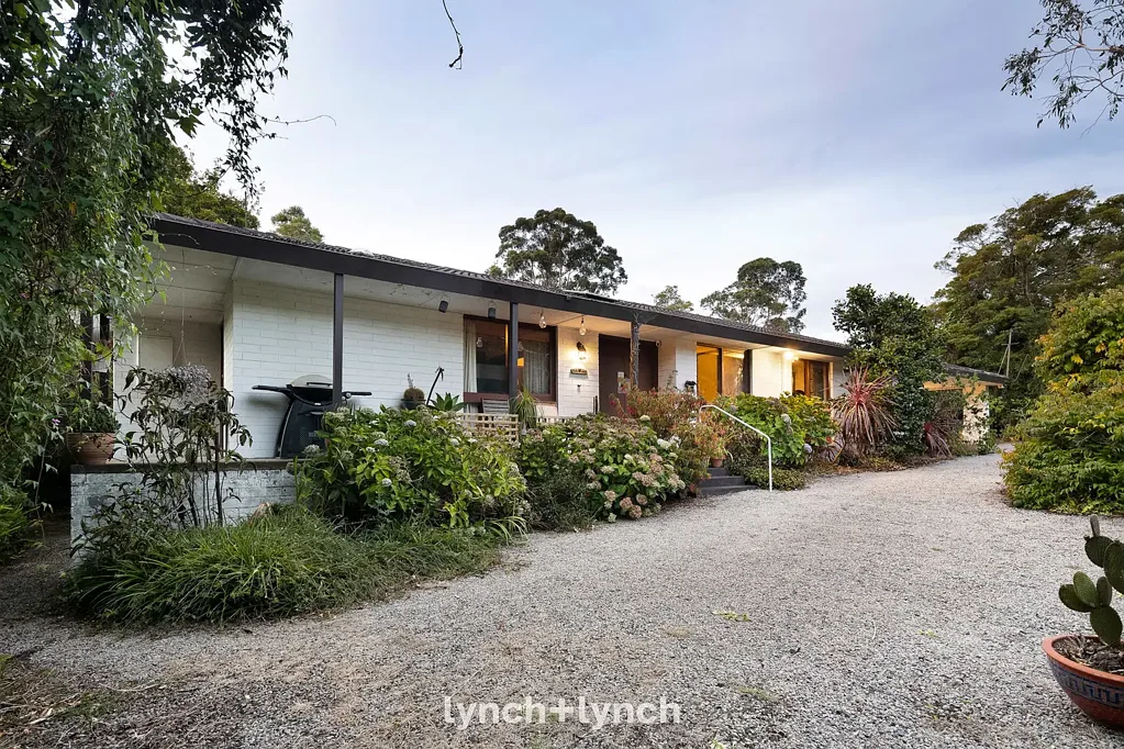 1 McGown Road, Mount Eliza, VIC 3930