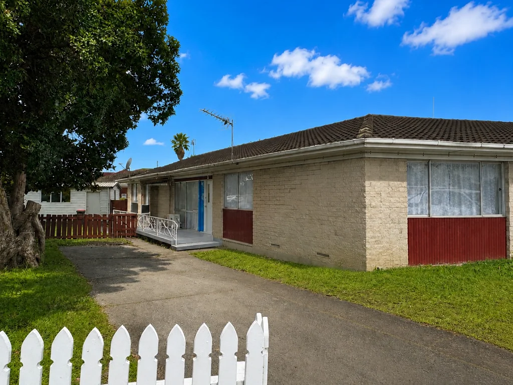 2 Bedroom Unit at Very Convenient Location