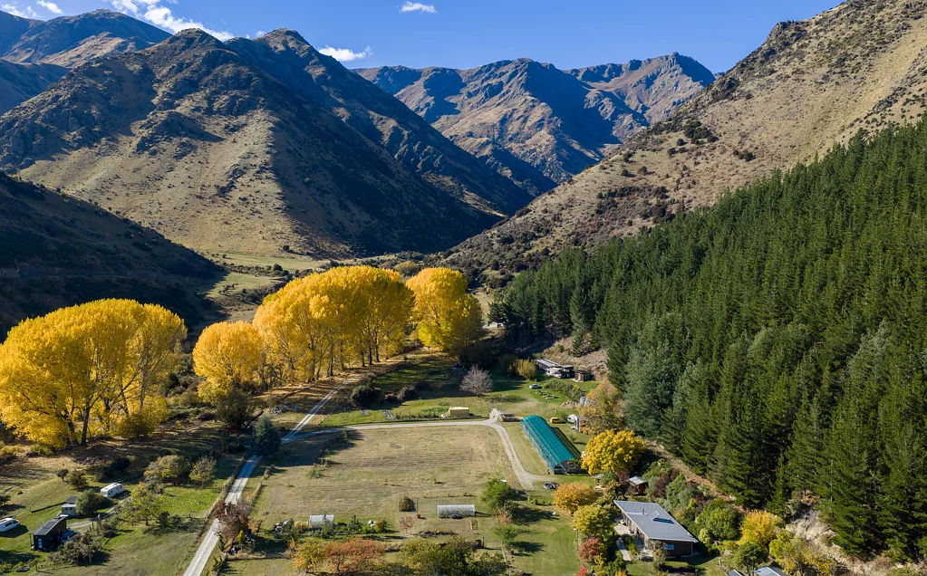 Lake Hawea 2 Bedroom Final Week to Secure This Unique Lifestyle Property